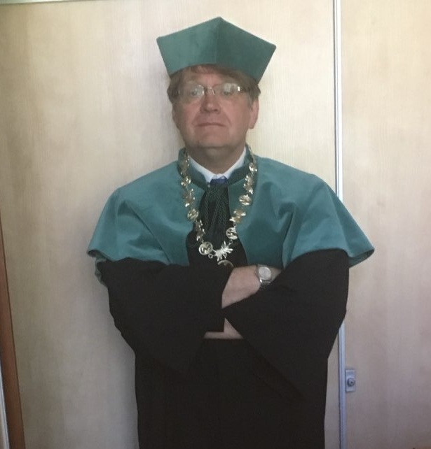 prof. dr hab. Roman Kochnowski